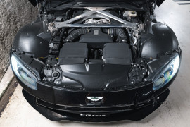 
                                                                                        Voiture
                                                                                         Aston Martin V8 Vantage (II) V8 4.0 510