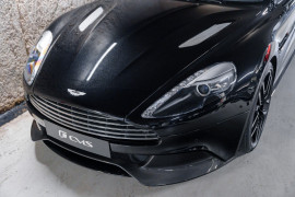
                                                                                        Voiture
                                                                                         Aston Martin Vanquish