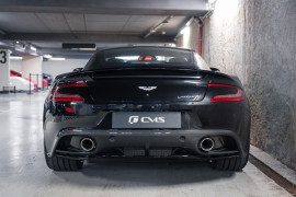 
                                                                                        Voiture
                                                                                         Aston Martin Vanquish