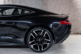 
                                                                                        Voiture
                                                                                         Aston Martin Vanquish