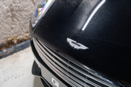 
                                                                                        Voiture
                                                                                         Aston Martin Vanquish