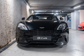 
                                                                                        Voiture
                                                                                         Aston Martin Vanquish