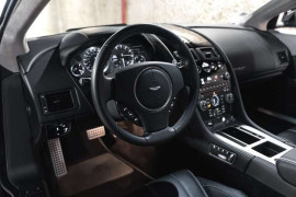 
                                                                                        Voiture
                                                                                         Aston Martin Virage V12 6.0 500