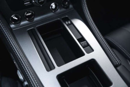 
                                                                                        Voiture
                                                                                         Aston Martin Virage V12 6.0 500