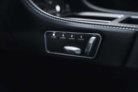 
                                                                                        Voiture
                                                                                         Aston Martin Virage V12 6.0 500