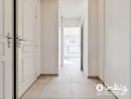 
                                                                                        Vente
                                                                                         Attique rare 57 m² + 49 m² terrasse triple expo