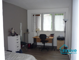 
                                                                                        Vente
                                                                                         Au calme quartier Chantiers 2 pièces
