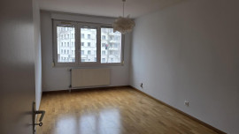 
                                                                                        Location
                                                                                         Au coeur de monplaisir, T4 de 93m²
