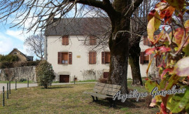 
                                                                                        Vente
                                                                                         Au coeur du Morvan Maison de bourg