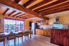 Vente
AUDE DOMAINE EVENEMENTIEL MARIAGES LAC 6,5 HA