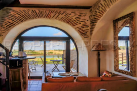 Vente
AUDE DOMAINE EVENEMENTIEL MARIAGES LAC 6,5 HA