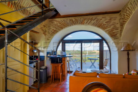 Vente
AUDE DOMAINE EVENEMENTIEL MARIAGES LAC 6,5 HA