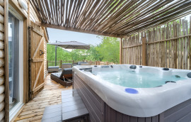 
                                                                                        Vente
                                                                                         AUDE DOMAINE TOURISTIQUE 9 HA LACS