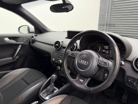 
                                                                                        Voiture
                                                                                         Audi A1 1.4 TFSI S line Sportback S Tronic Euro 5 (s/s) 5dr