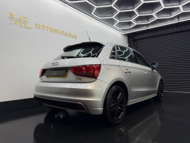 
                                                                                        Voiture
                                                                                         Audi A1 1.4 TFSI S line Sportback S Tronic Euro 5 (s/s) 5dr