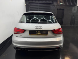 
                                                                                        Voiture
                                                                                         Audi A1 1.4 TFSI S line Sportback S Tronic Euro 5 (s/s) 5dr