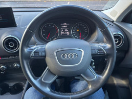 
                                                                                        Voiture
                                                                                         Audi A3 1.4 TFSI CoD SE Sportback 5dr Petrol S Tronic Euro 6 (s/s) (150 ps)