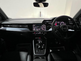 Voiture
                                                                                Audi A3 1.5 TFSI 35 S line Sportback 5dr Petrol Manual Euro 6 (s/s) (150 ps)