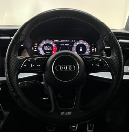 Voiture
                                                                                Audi A3 1.5 TFSI 35 S line Sportback 5dr Petrol Manual Euro 6 (s/s) (150 ps)