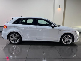Voiture
                                                                                Audi A3 1.5 TFSI CoD 35 S line Sportback 5dr Petrol Manual Euro 6 (s/s) (150 ps)