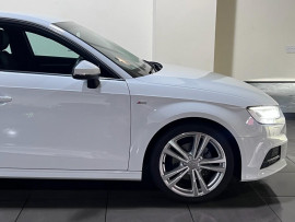 Voiture
                                                                                Audi A3 1.5 TFSI CoD 35 S line Sportback 5dr Petrol Manual Euro 6 (s/s) (150 ps)