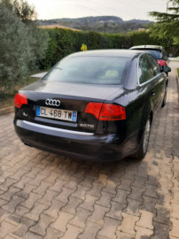 
                                                                                        Voiture
                                                                                         AUDI A4 2L TDI moteur cassé