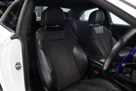 
                                                                                        Voiture
                                                                                         Audi A5 2.0 TDI S line S Tronic quattro Euro 6 (s/s) 2dr