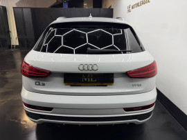 
                                                                                        Voiture
                                                                                         Audi Q3 1.4 TFSI CoD S line Euro 6 (s/s) 5dr (Nav)