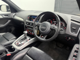 
                                                                                        Voiture
                                                                                         Audi Q5 2.0 TDI S line Plus S Tronic quattro Euro 6 (s/s) 5dr