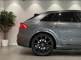 
                                                                                        Voiture
                                                                                         Audi Q8 TDI 286 CH SLINE