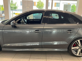 Voiture
Audi RS 3 2.5 TFSI Quattro
