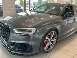 Voiture
Audi RS 3 2.5 TFSI Quattro