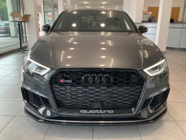 Voiture
Audi RS 3 2.5 TFSI Quattro