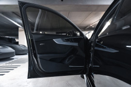 
                                                                                        Voiture
                                                                                         Audi RS4 B9.2 Avant 25 Years Anniversary