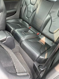 Voiture
Audi S5 V8 Quattro