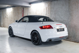 
                                                                                        Voiture
                                                                                         Audi TT S-Line V6
