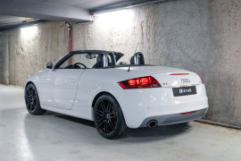 
                                                                                        Voiture
                                                                                         Audi TT S-Line V6