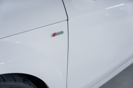 
                                                                                        Voiture
                                                                                         Audi TT S-Line V6