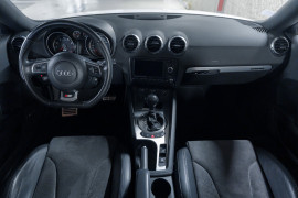 
                                                                                        Voiture
                                                                                         Audi TT S-Line V6