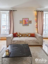 
                                                                                        Vente
                                                                                         Auteuil - 2 pièces traversant