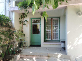 Location
Authentique Maison Avignonnaise