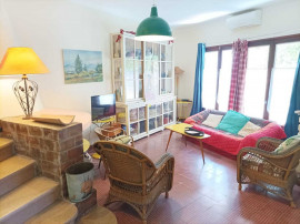 Location
Authentique Maison Avignonnaise