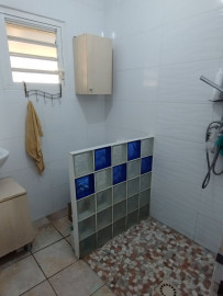 Vente
Avec une situation idéale, petit agglomération, ce bien représente un bon investissement pour la restauration, la location ou habitation