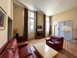 
                                                                                        Vente
                                                                                         Avignon Intra-muros. Appartement 4 pièces mezzanine 130m² - Idéalement situé