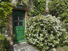 
                                                                                        Vente
                                                                                         Axe GRANVILLE-COUTANCES - Maison anglo-normande avec chambre