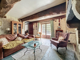 
                                                                                        Vente
                                                                                         Axe GRANVILLE-COUTANCES - Maison anglo-normande avec chambre