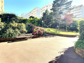 
                                                                                        Vente
                                                                                         Bagneux  -  3 pièces proche métro - balcon
