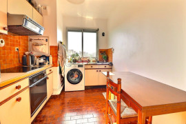 
                                                                                        Vente
                                                                                         Bagneux  -  3 pièces proche métro - balcon