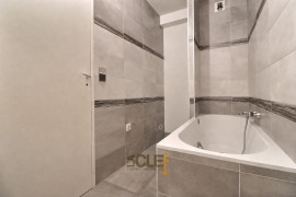 
                                                                                        Vente
                                                                                         Bagneux 4P lumineux avec double balcon