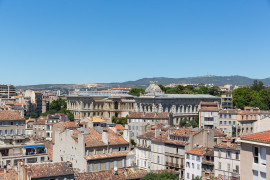
                                                                                        Location
                                                                                         BALCON DE LONGCHAMP - LAM